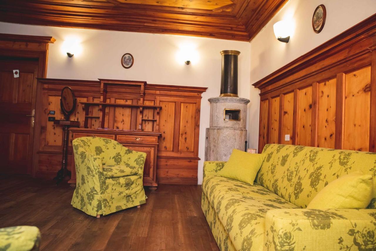 Hotel La Villa Della Regina Gressoney-la-Trinité Buitenkant foto