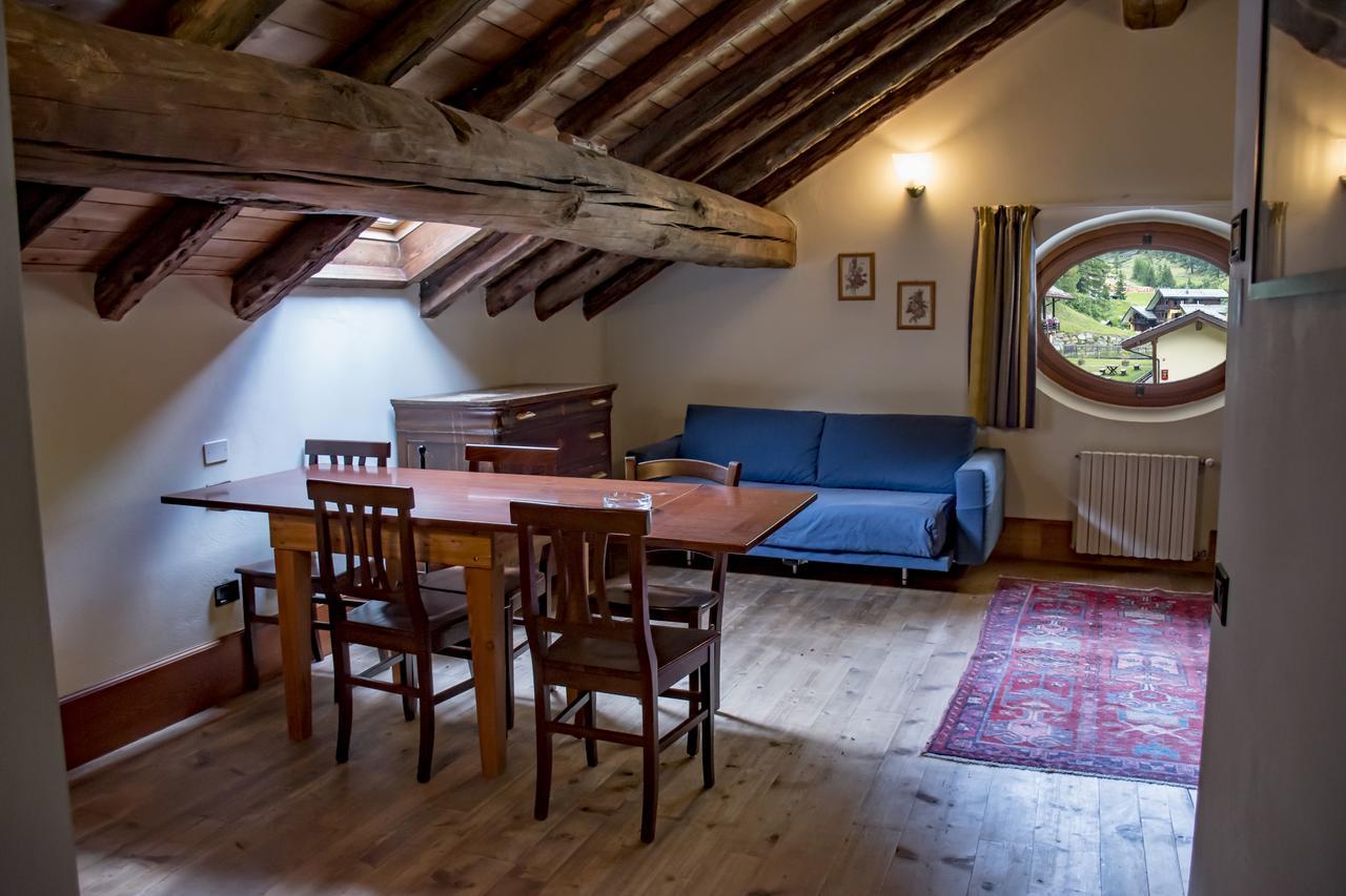 Hotel La Villa Della Regina Gressoney-la-Trinité Buitenkant foto
